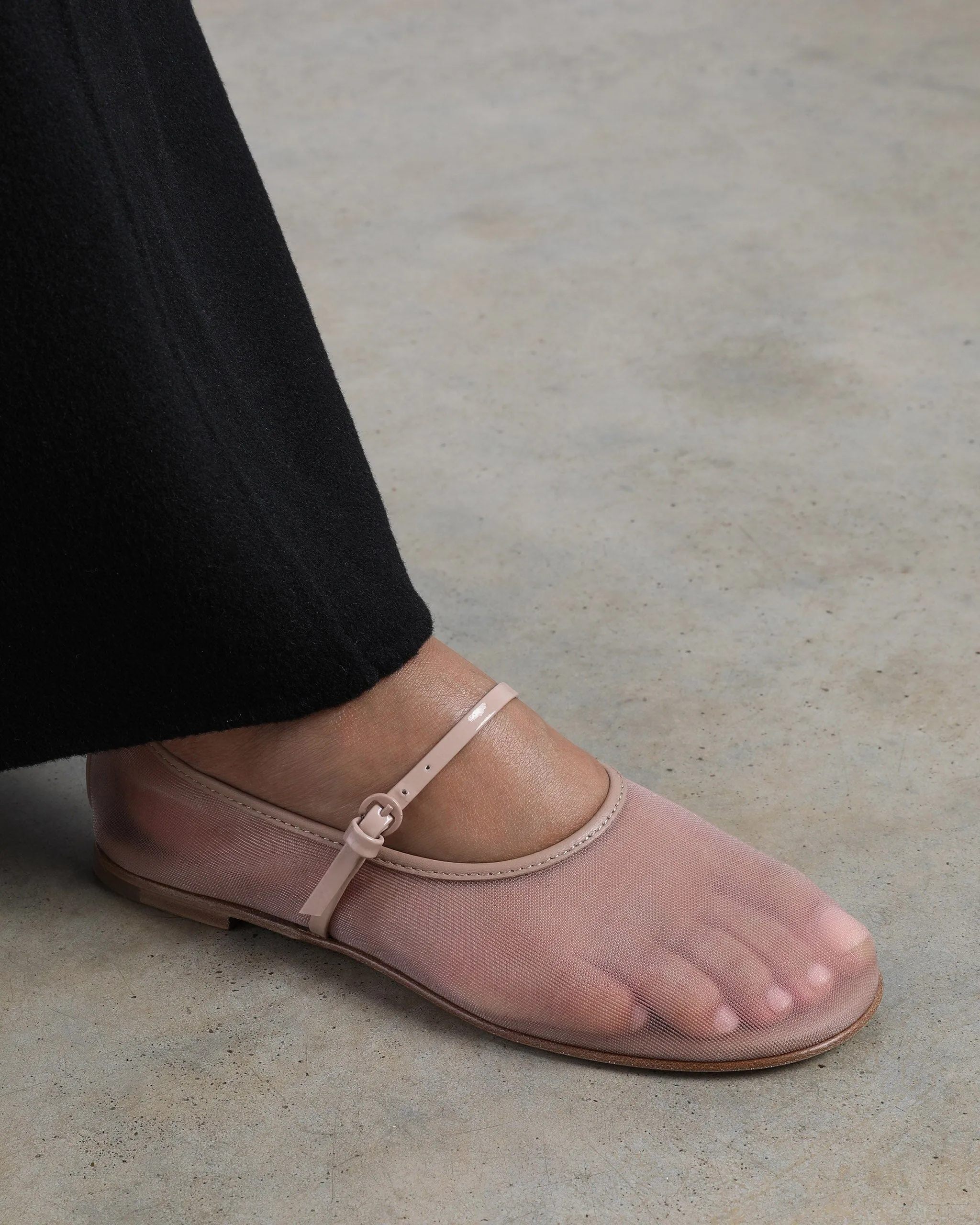 Balla Strap, Nude
